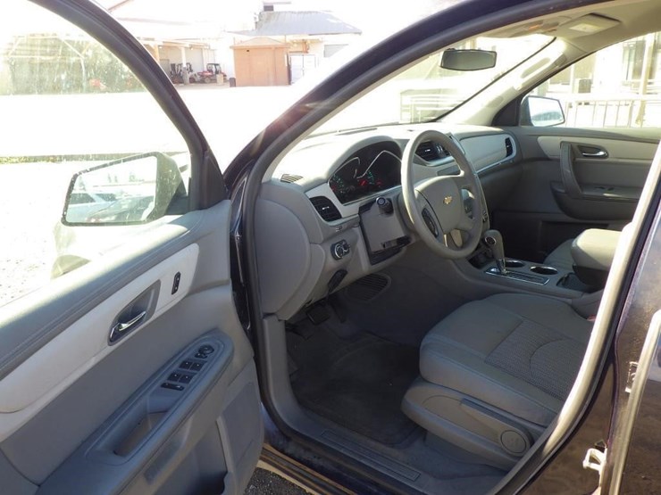 2017-chevrolet-traverse-image-5