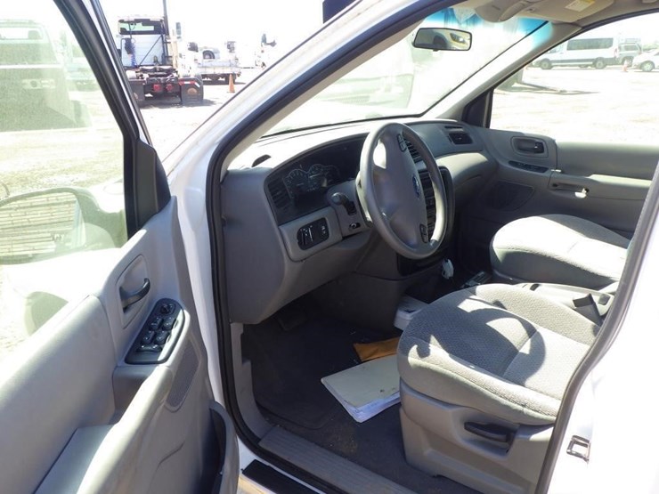 2003-ford-windstar-image-5