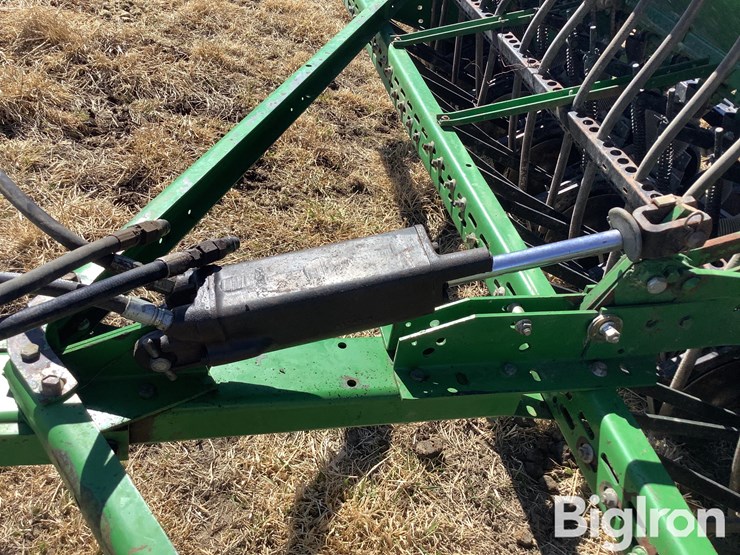 john-deere-8300-image-11