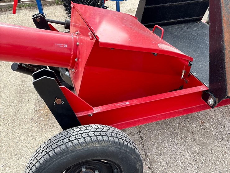 westfield-drive-over-pit-image-21