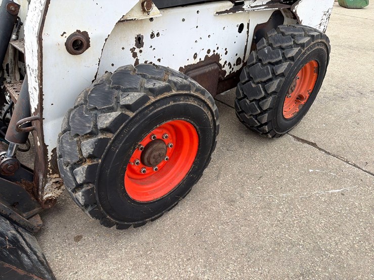 bobcat-s300-image-8