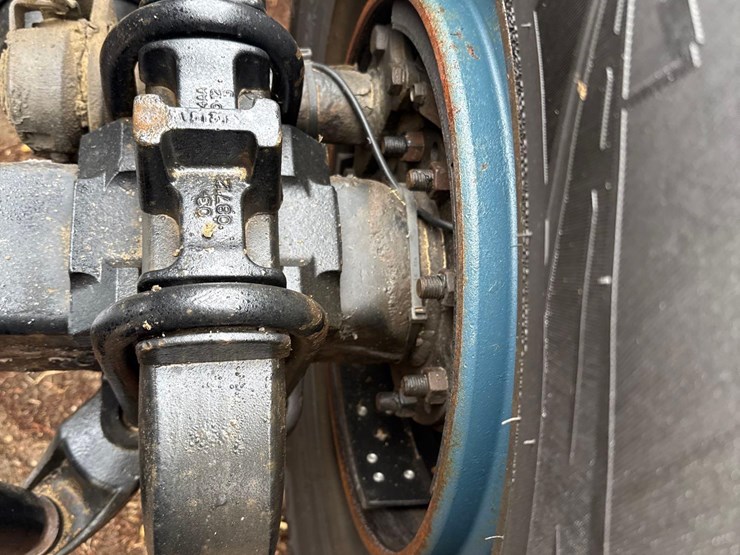 2016-peterbilt-389-image-15