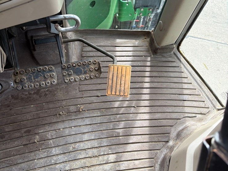 john-deere-7420-image-36