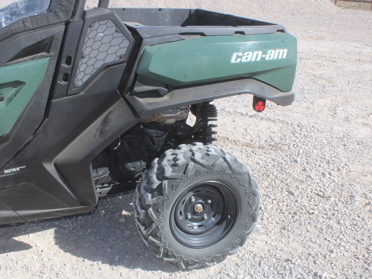 #1079-•-2022-can-am-commander-1000-with-cab-image-23