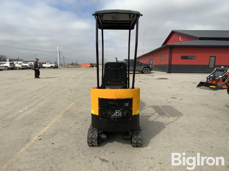 2025-massey-ferguson-730-image-6