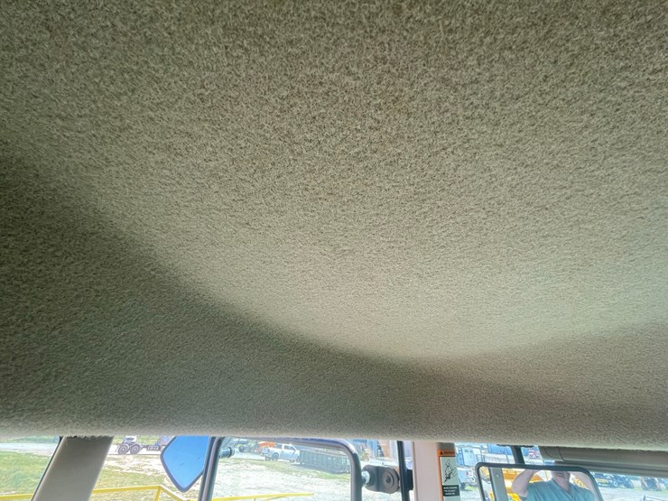 2011-john-deere-9430-image-39