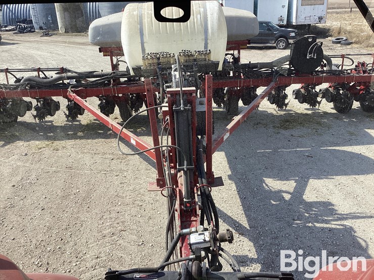 2014-case-ih-1250-image-2