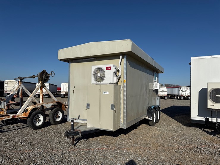 #35094-•-t/a-16'-enclosed-food-trailer-inv#-35094-image-1