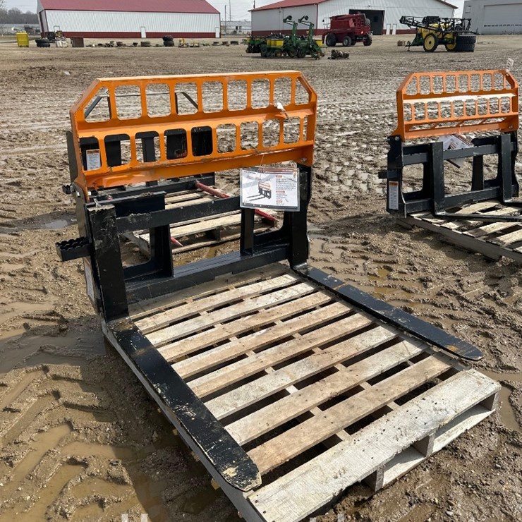 4,000# 48" SKIDSTEER PALLET FORKS