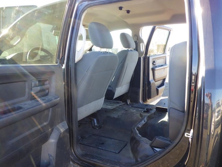 2015-dodge-2500-image-7