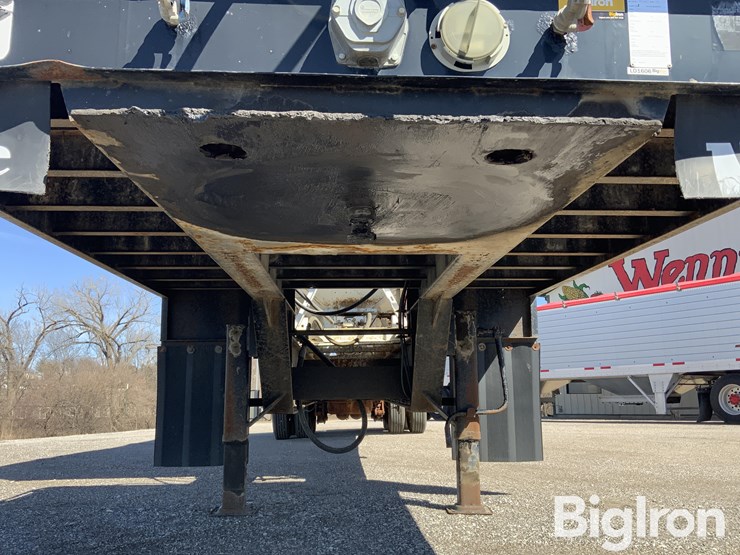 2009-neville-40-image-10