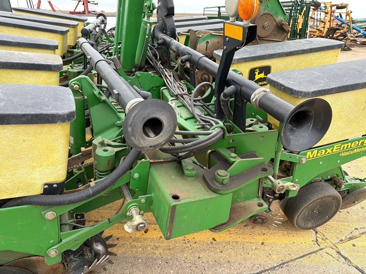 john-deere-1760-image-11