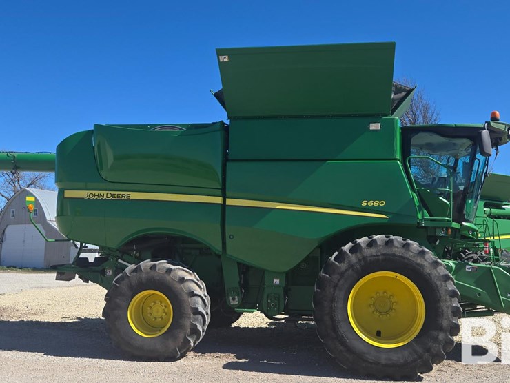2013-john-deere-s680-image-4