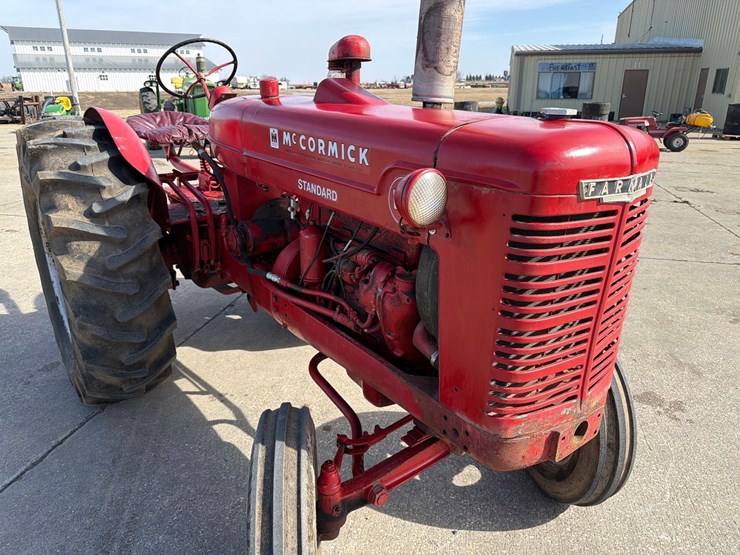 farmall-mccormick-w-6-standard-tractor-image-13