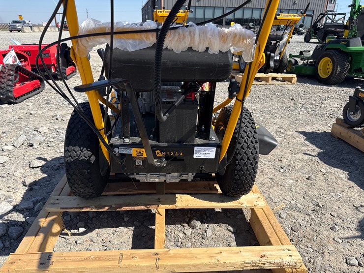 #33-•-unused-dewalt-dw33-33"-walk-behind-zero-turn-mower-12ae764b038-inv#-41235-image-16