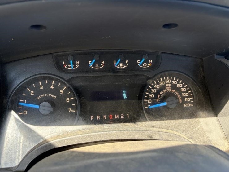 2014-ford-f150-xl-image-13