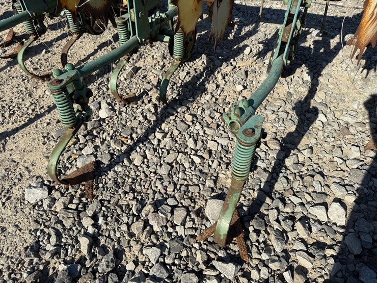 john-deere-31-image-27