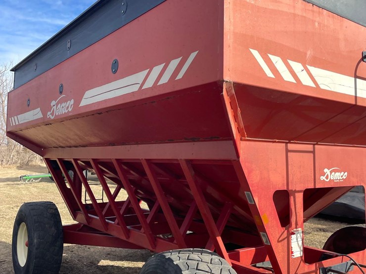 demco-650bu-posi-flow-gravity-wagon—1-owner-image-13