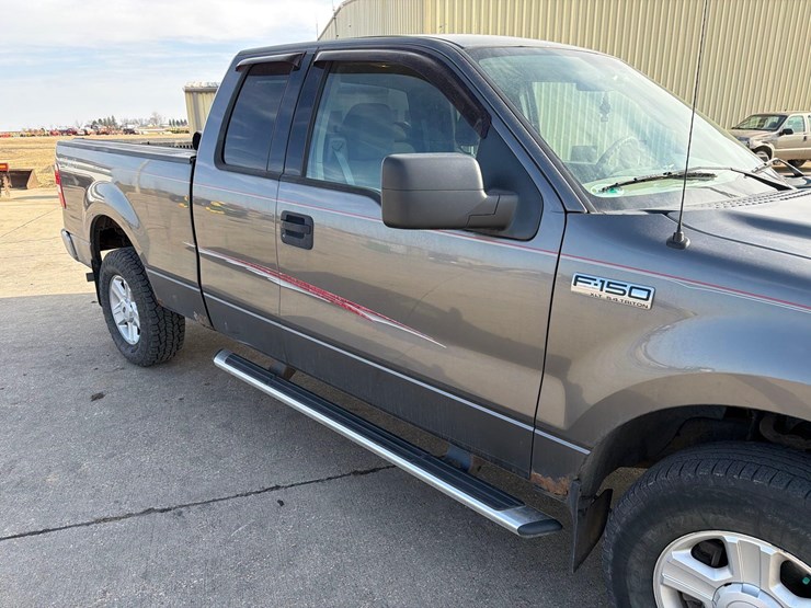 2004-ford-f150-image-13