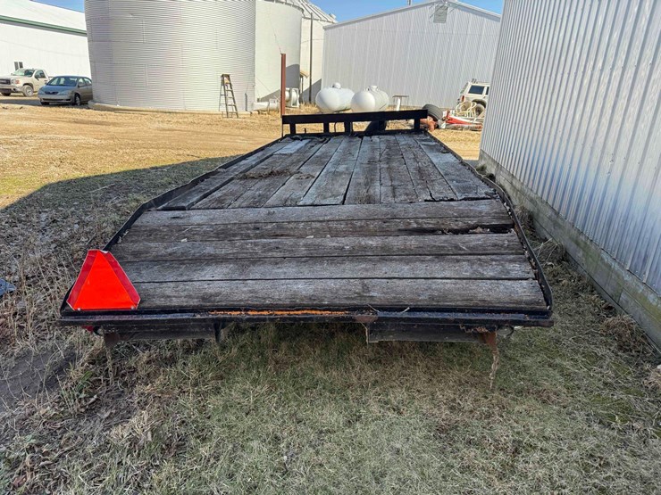 bumper-work-trailer-image-4