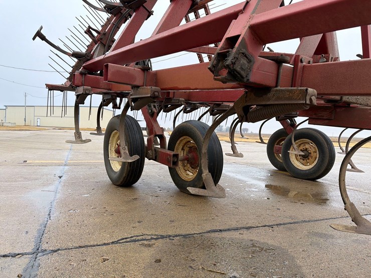 case-ih-4600-image-11