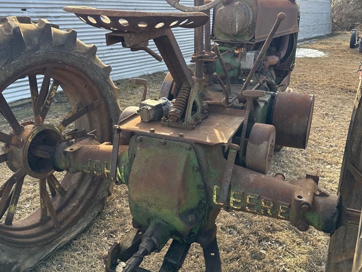 john-deere-a-image-13