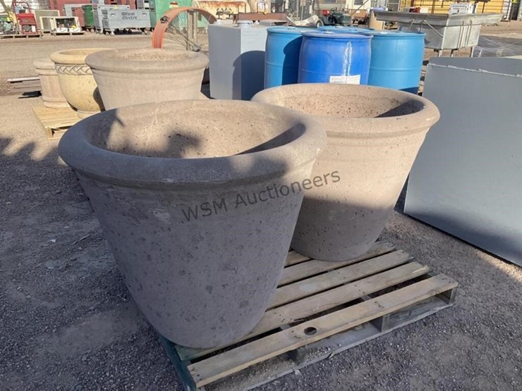 (2)-concrete-pots-image-3