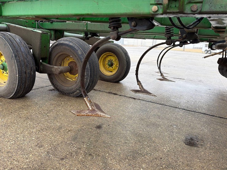 john-deere-726-image-19