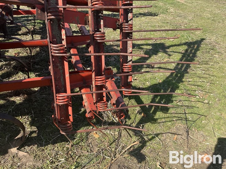 hesston-2210-image-11