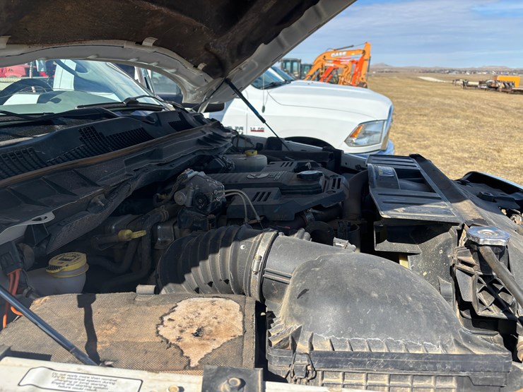 2012-dodge-3500-image-12