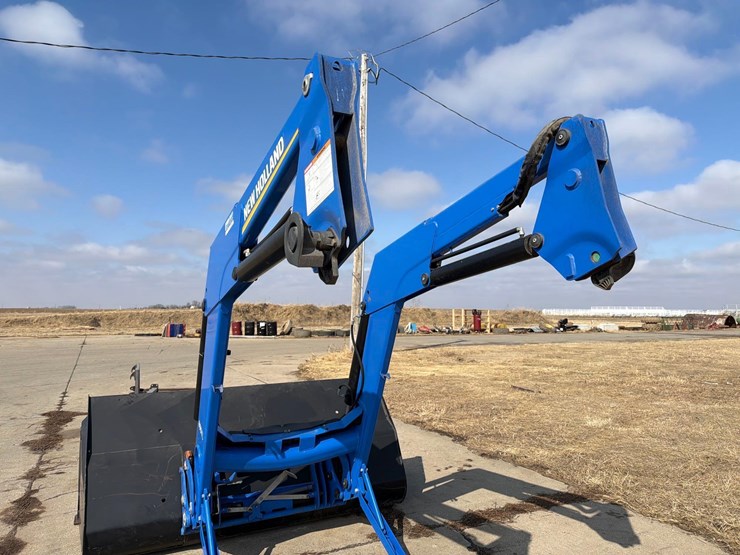 2013-new-holland-855tl-image-20