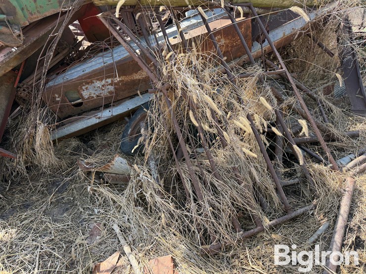farm-scrap-metal-pile-image-12