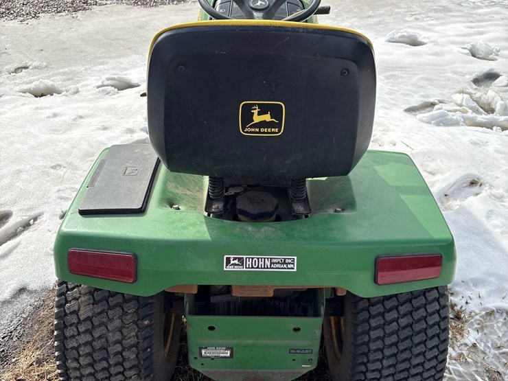 john-deere-345-image-22