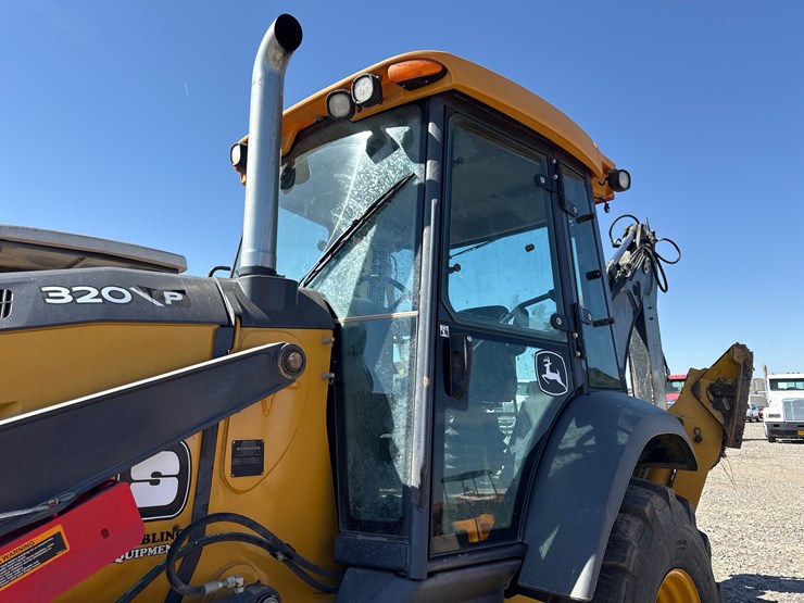 2024-deere-320-p-tier-image-32