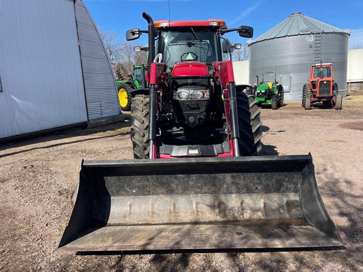 2013-case-ih-l765-image-3