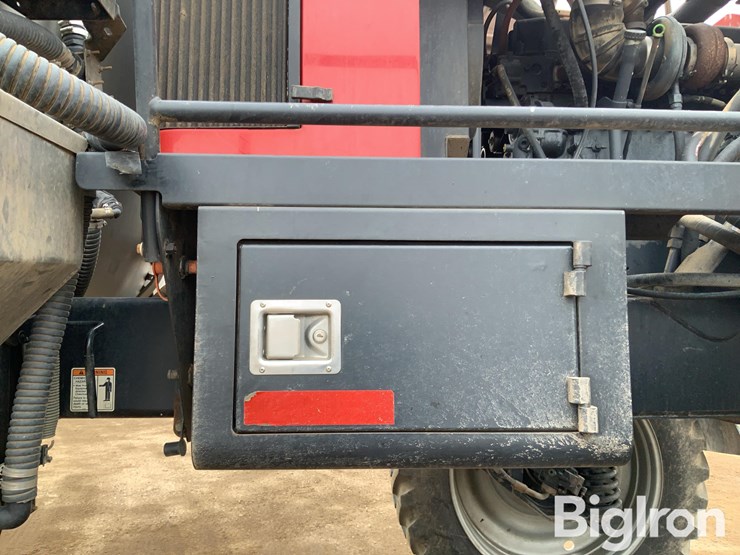 2013-case-ih-4430-self-propelled-sprayer-image-18