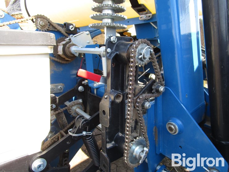 2023-kinze-3205-image-15