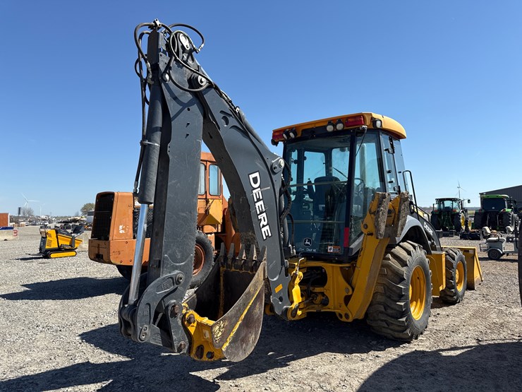 2024-deere-320-p-tier-image-3