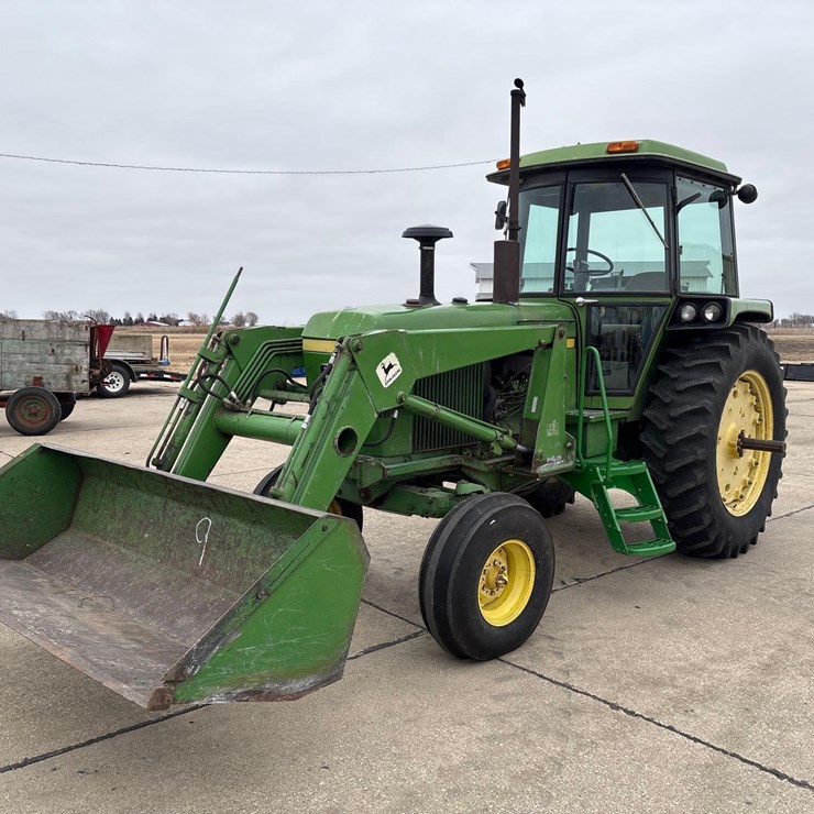 JOHN DEERE 4030
