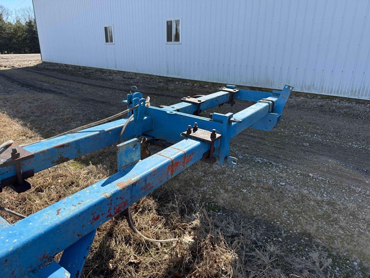 nh3-9-shank-tool-bar-image-6