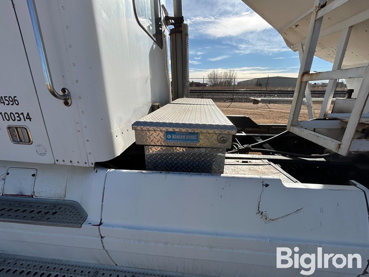 1998-freightliner-century-120-image-19