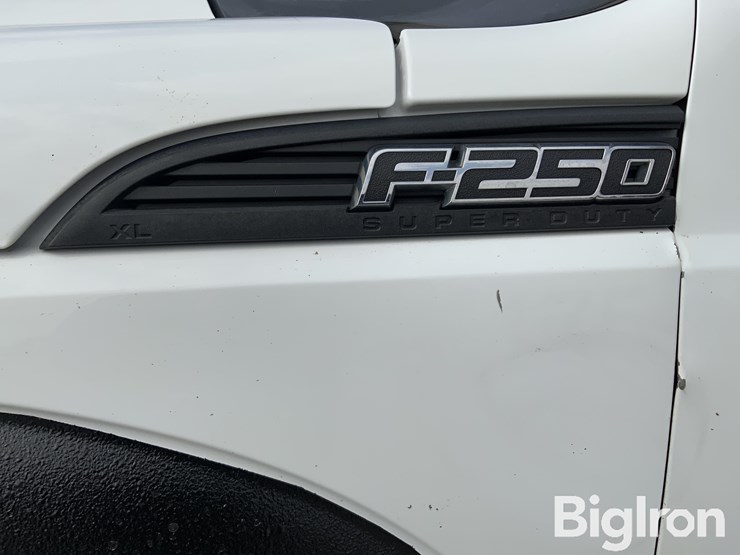 2013-ford-f250-xl-image-12