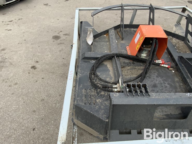 2025-massey-ferguson-730-image-12