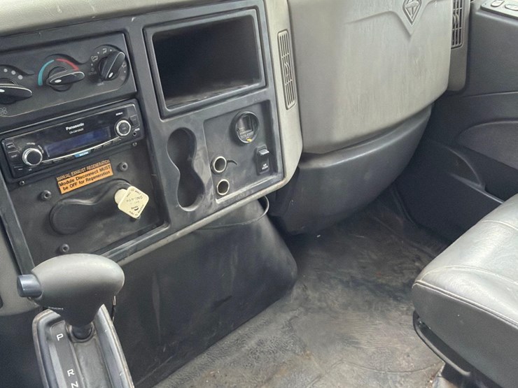 2014-international-4000-image-37