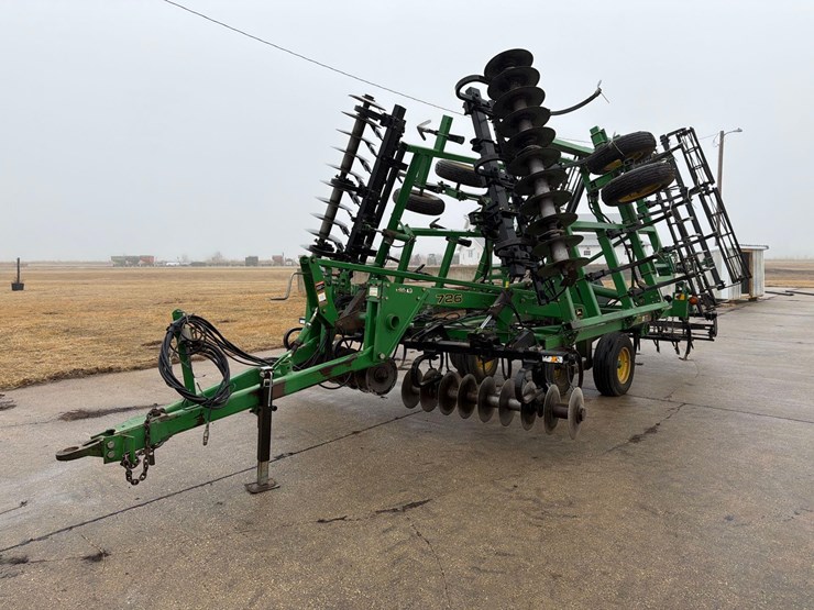 john-deere-726-image-1