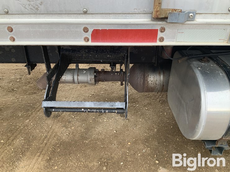 2013-international-durastar-s/a-refrigerator-truck-image-12