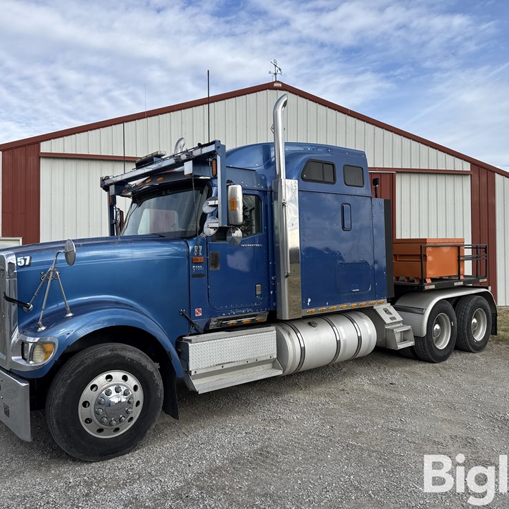 2003 INTERNATIONAL 9900i