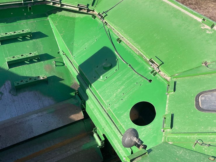 2007-john-deere-9560-sts-image-75