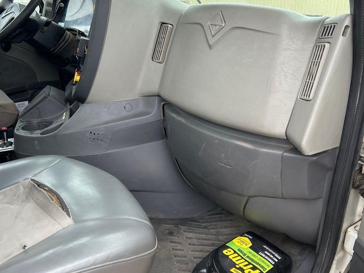 2011-international-prostar-image-31