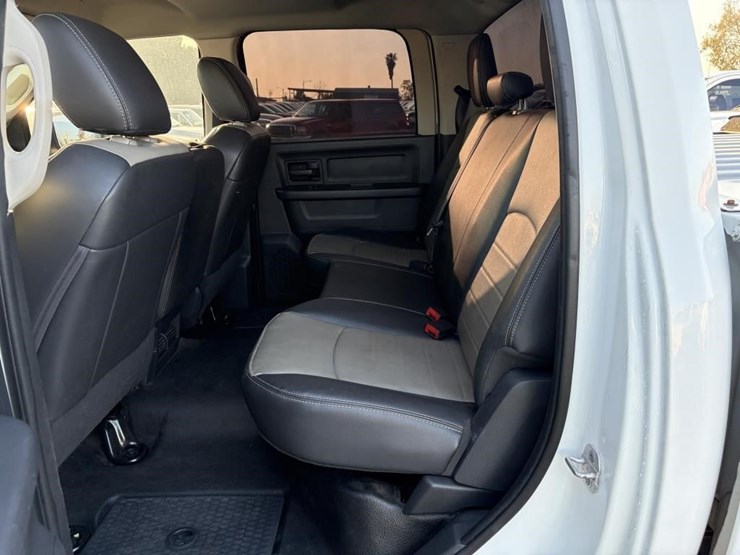 2012-dodge-2500-image-17